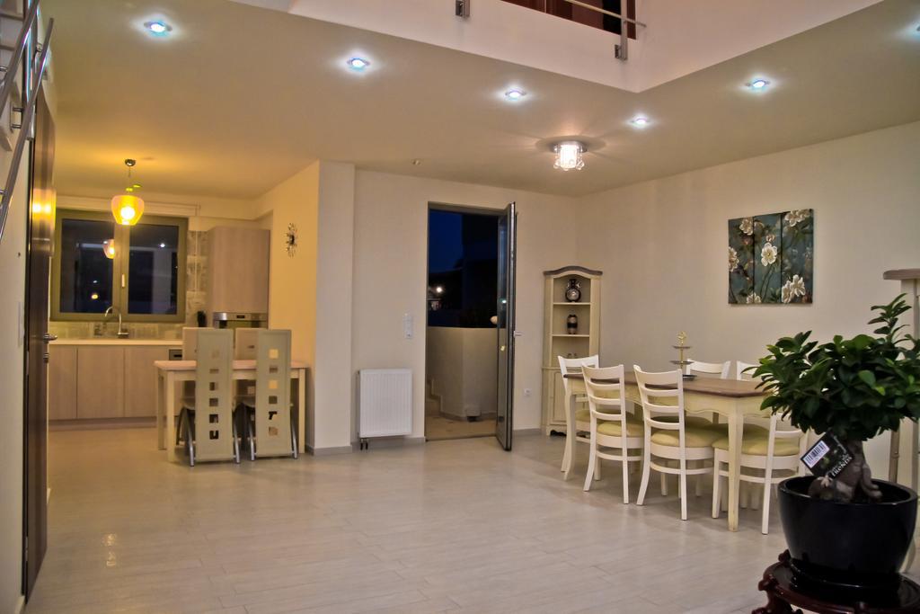 Sea View Beachfront Villa Maria Гуве Экстерьер фото
